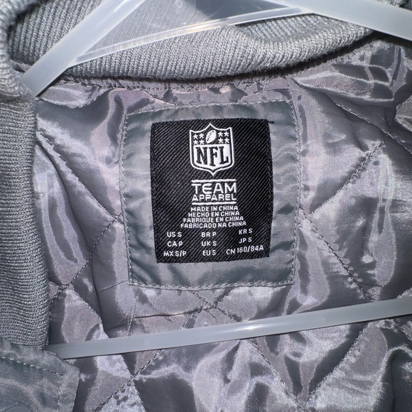 OAKLAND Raiders Bomber Jacket New, Worn Once! - Picture 3 of 4